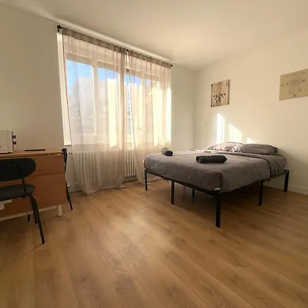 M28 Marquer Joli Proche De La Gare Et Du Centre * Annemasse